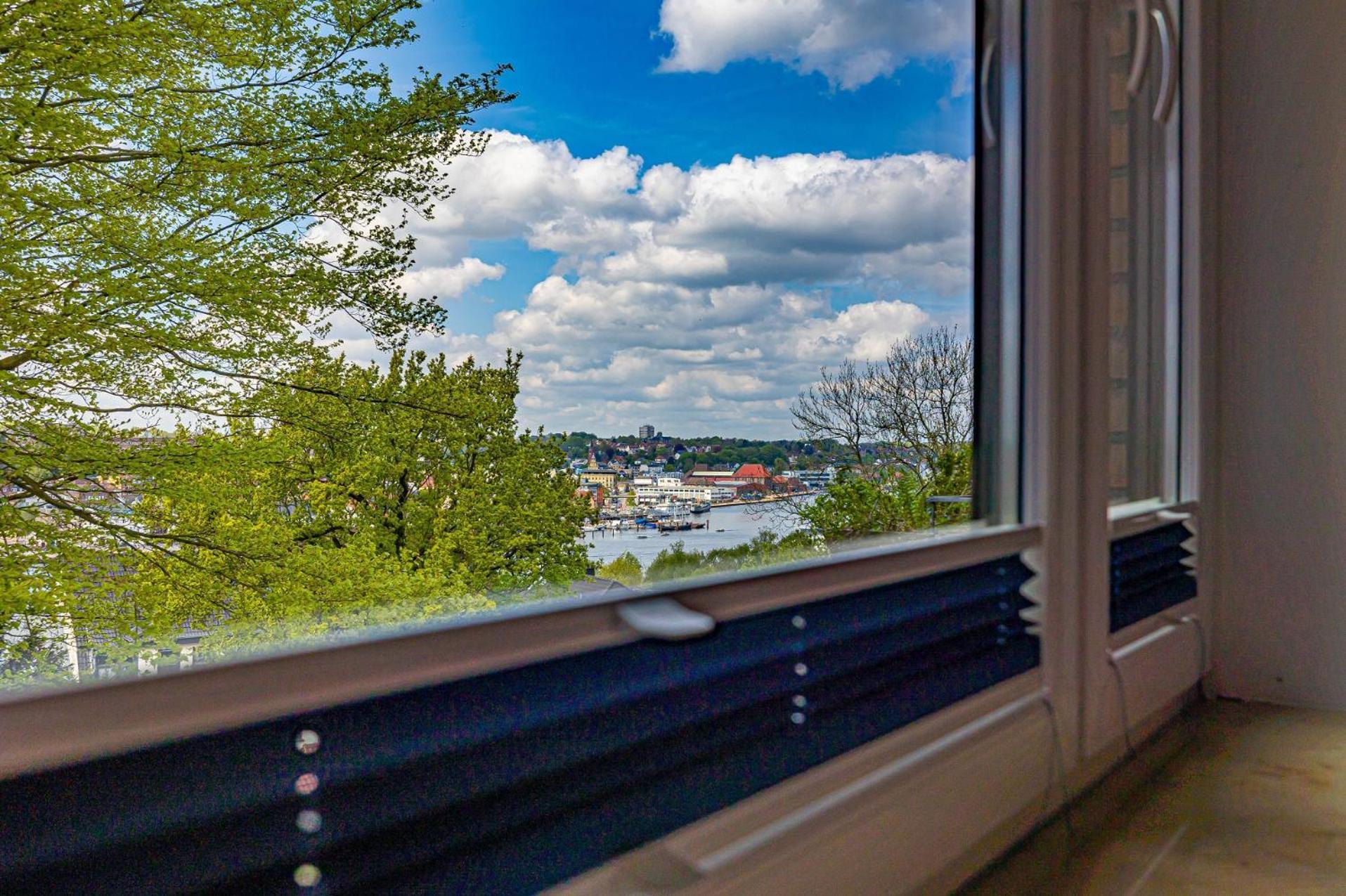 Fewo1846 - Eastside - Komfortables Apartment Im 2 Og Mit Balkon Und Tg-Stellplatz Flensburg Exterior foto